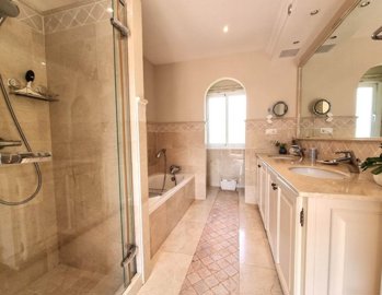 en-suite bathroom