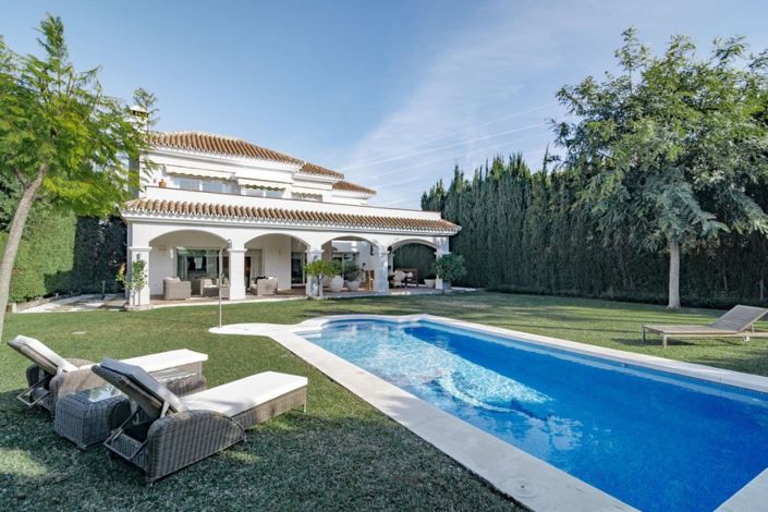 Image No.1-4 Bed Villa for sale