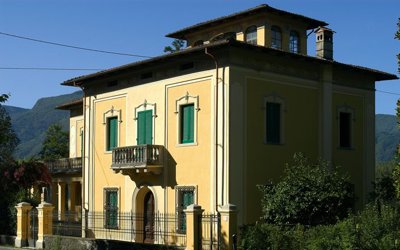 1 - Barga, Villa