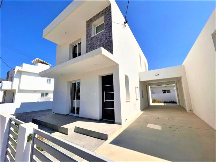 Image No.1-3 Bed House for sale