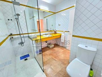 1450-Palacio-de-la-Marina-23-bathroom--1-_opt