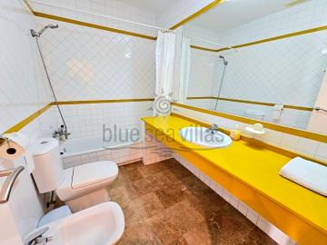 1450-Palacio-de-la-Marina-23-bathroom--2-_opt