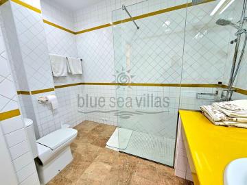 1450-Palacio-de-la-Marina-23-bathroom--3-_opt