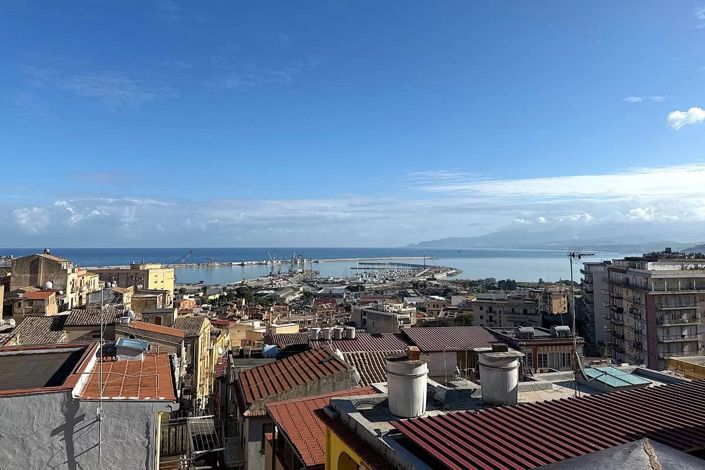 Termini Imerese, Apartment