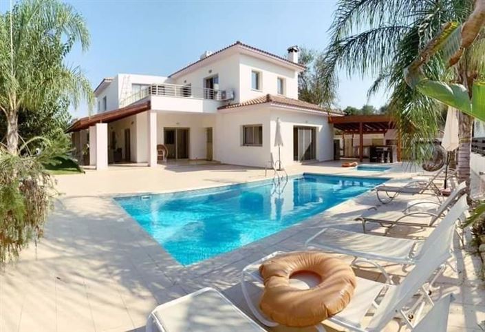 Image No.1-5 Bed Villa for sale