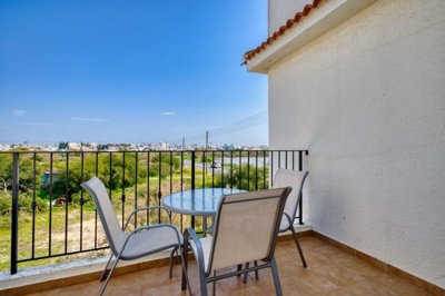 lounge-balcony