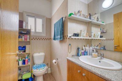 family-bathroom-2