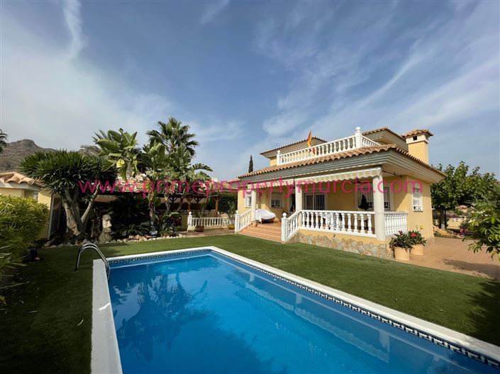 Image No.1-4 Bed Villa for sale