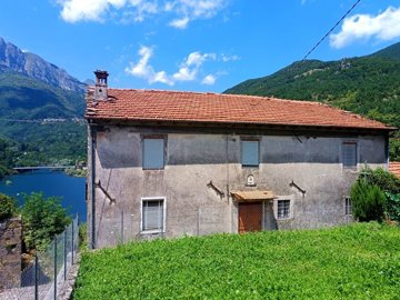 1 - Vagli Sotto, House