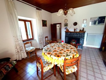 vendita-propriet-semi-indipendente-lucca-rif-