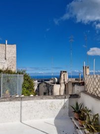 1 - Ostuni, House