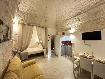 1 - Ostuni, House