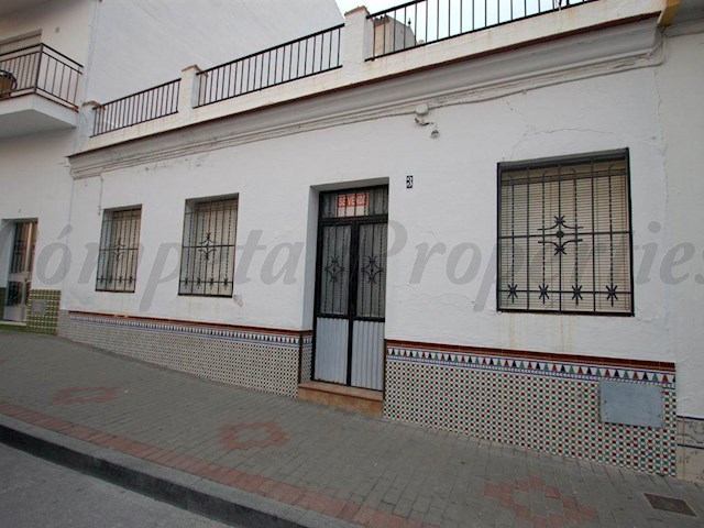 Image No.1-Townhouse for sale