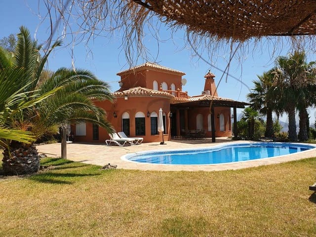 Image No.1-3 Bed Villa for sale