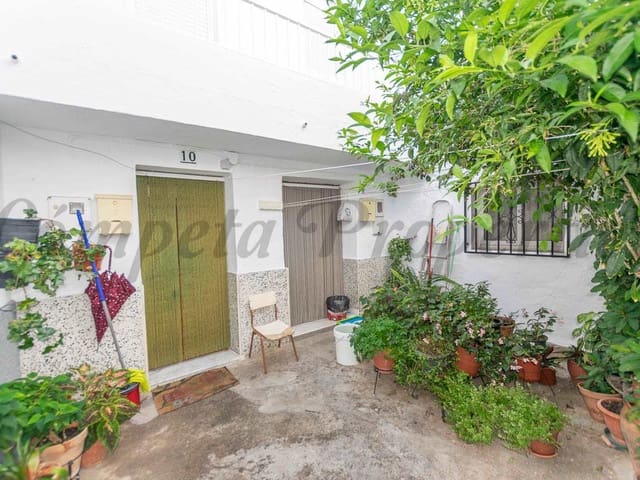 Image No.1-3 Bed Townhouse for sale