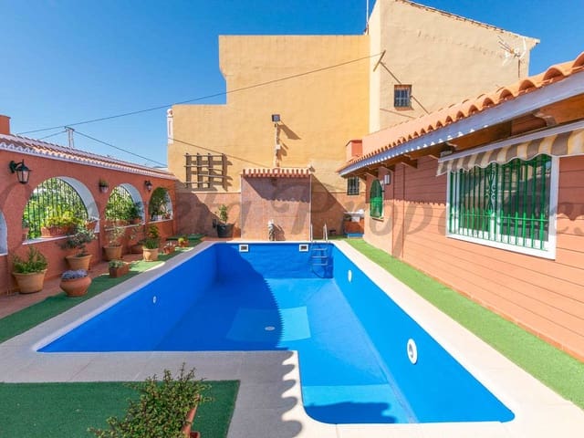 Image No.1-4 Bed Villa for sale