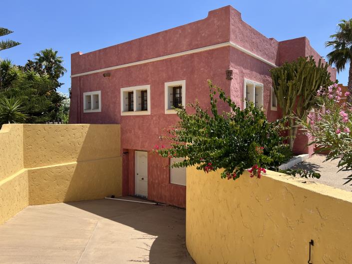 Image No.1-4 Bed Villa for sale