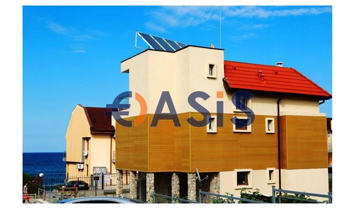 Image No.1-8 Bed House for sale