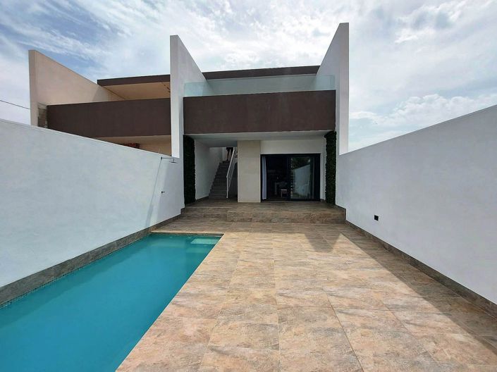 Image No.1-3 Bed Villa for sale