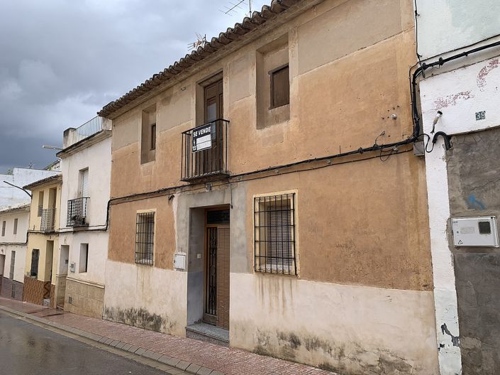 Image No.1-Maison de ville de 5 chambres à vendre à Caudete