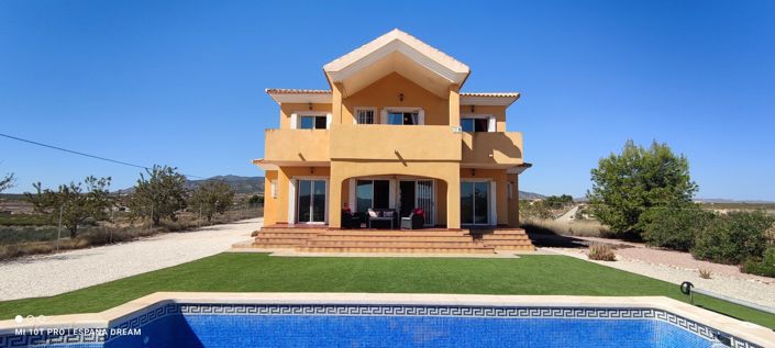 Image No.1-4 Bed Villa for sale