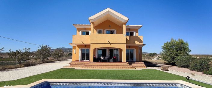 Image No.1-4 Bed Villa for sale