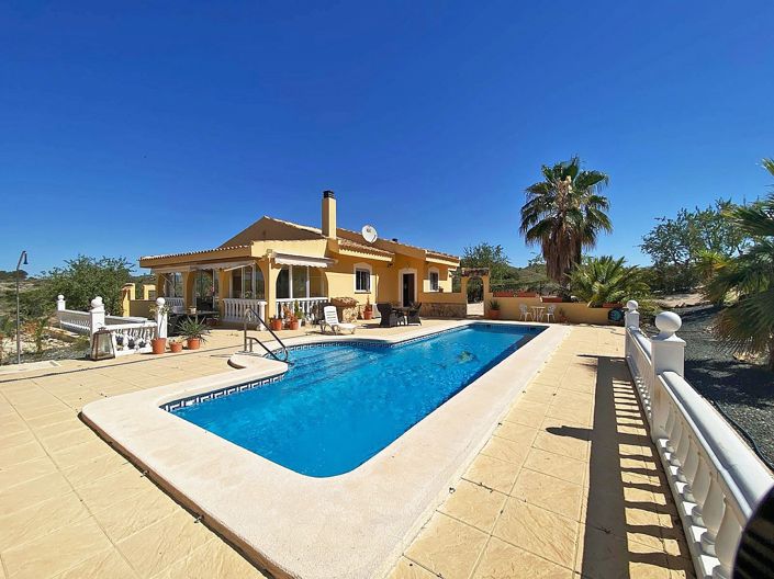 Image No.1-3 Bed Villa for sale