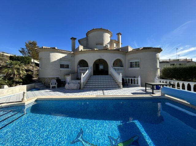 Image No.1-3 Bed Villa for sale