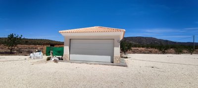 5742-villa-for-sale-in-pinoso-259664-large