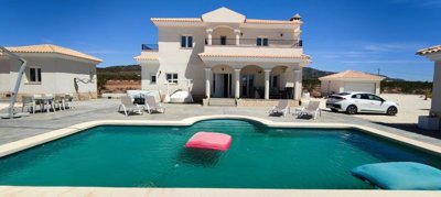 5742-villa-for-sale-in-pinoso-259668-large