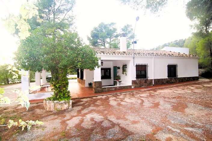 Image No.1-3 Bed Country House for sale