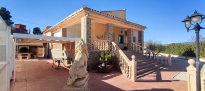 24560-villa-for-sale-in-pinoso-1410412-large