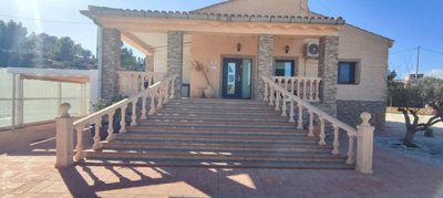 24560-villa-for-sale-in-pinoso-1410478-large