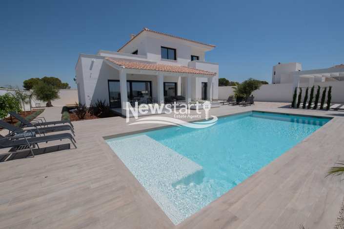 Image No.1-3 Bed Villa for sale