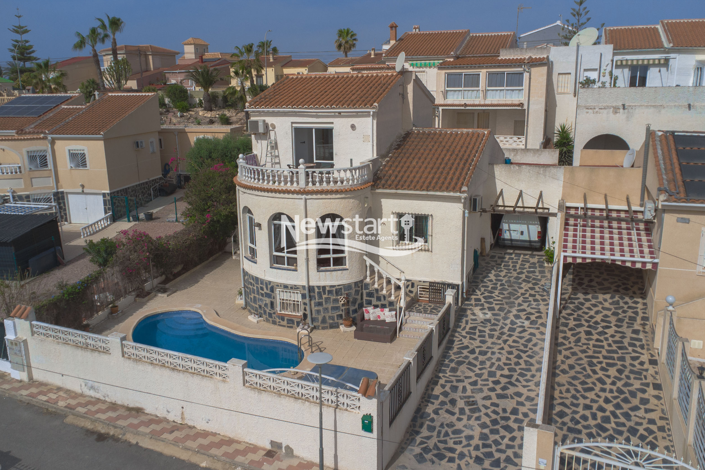 Image No.1-3 Bed Villa for sale