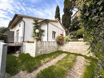 1 - Campiglia Marittima, House