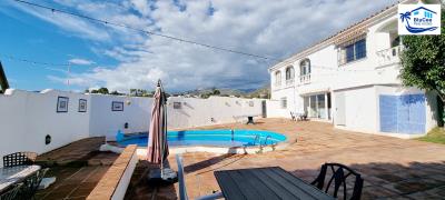 Property-for-Sale-in-Nerja--Malaga--Andalusi--La-Axarquia--2-