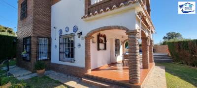 Independent-House-For-Sale-in-Caleta-de-Velez--La-Axarquia--Malaga--Costa-del-Sol--3-