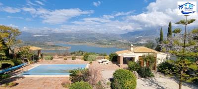 Independent-villa-for-sale-Vinuela--1-