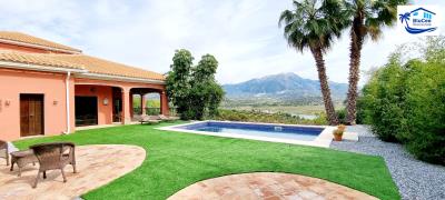 For-Sale-Villa-With-Amazing-Views---1-