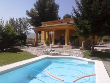 Image No.1-6 Bed Villa for sale