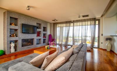 Malinakis-Living-Room-2