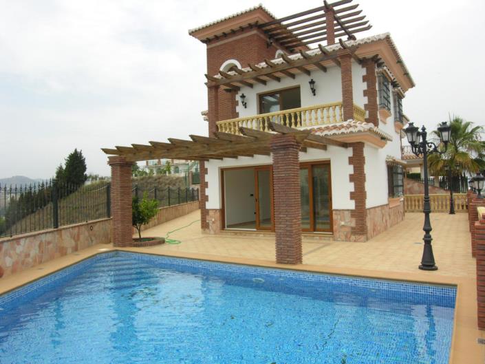 Image No.1-3 Bed Villa for sale