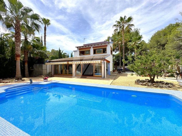 Image No.1-3 Bed Villa for sale