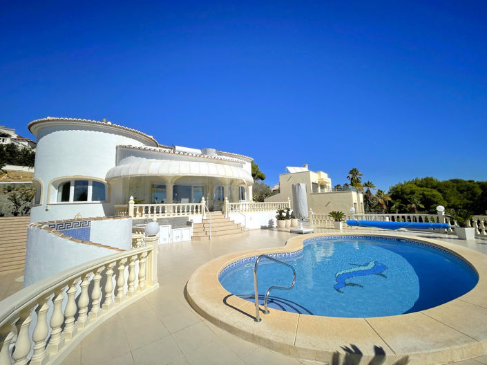 Image No.1-4 Bed Villa for sale