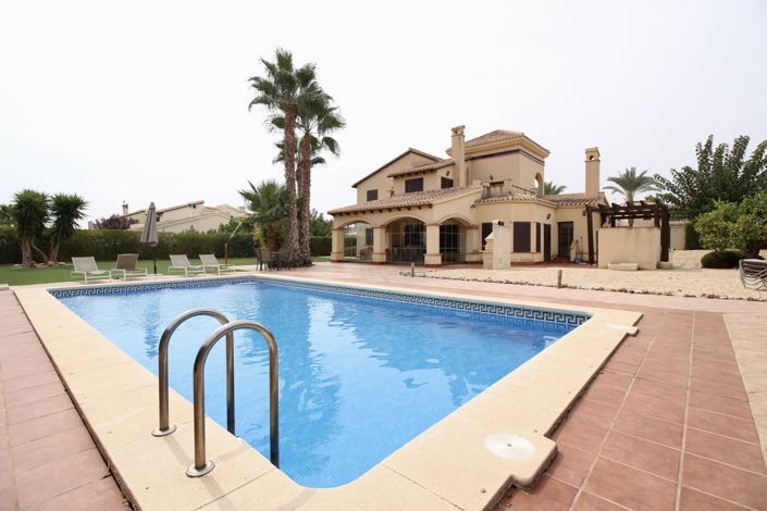 Image No.1-4 Bed Villa for sale