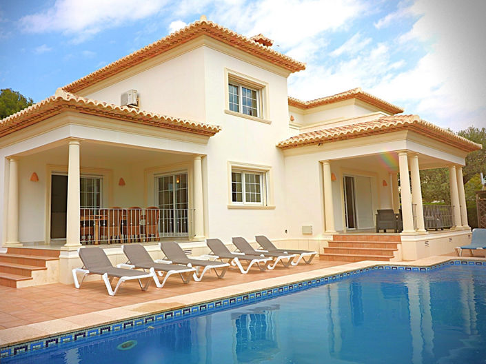 Image No.1-4 Bed Villa for sale