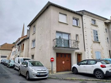 1 - Saint-Savin, Maison