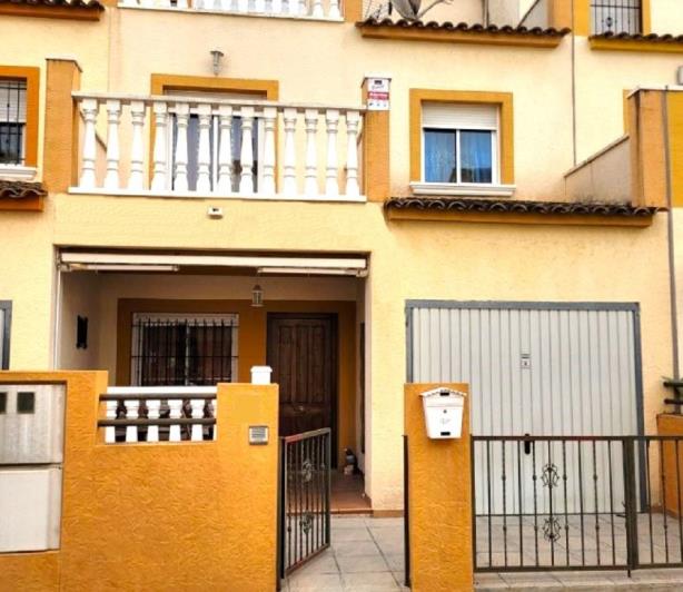 Image No.1-3 Bed Townhouse for sale