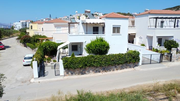 Image No.1-3 Bed Villa / Detached for sale